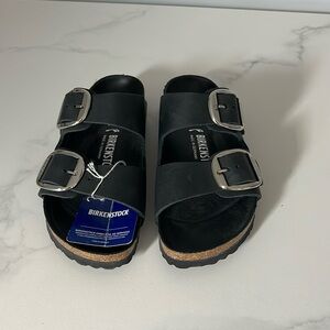 Birkenstock Arizona Big Buckle.